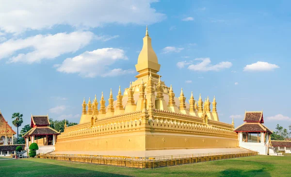 Surrounded Well Kept Green Grass Lawns Stupa Established Third Century — Stock Photo, Image