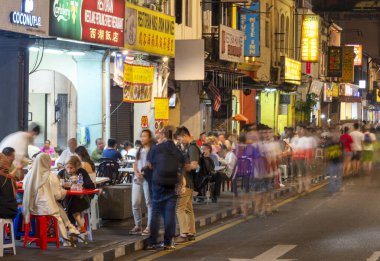 Kuala Lumpur, Malezya-19 Nisan 2023: Kuala Lumpur 'un en eski caddelerinden birinde, aslen 1800' lerde Çinlilerin yaşadığı, hala canlı ve gelişmekte olan bir bölge olan birçok orijinal yapı bulunmaktadır..