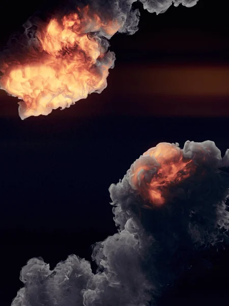 Explosión Fuego Caliente Con Fantástico Humo Grueso Sobre Fondo Oscuro — Foto de Stock