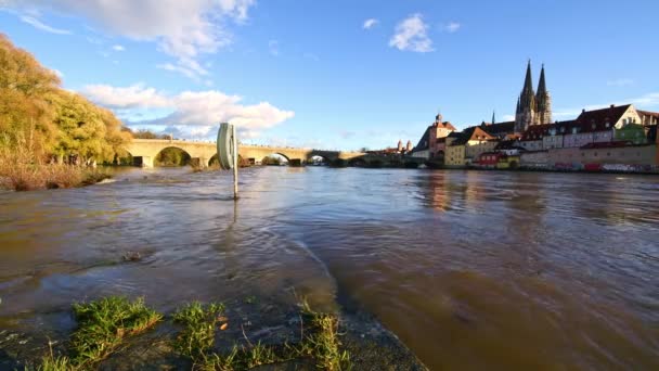 Regensburg Βαυαρία Γερμανία Νοεμβρίου 2023 Πλημμύρα Του Ποταμού Δούναβη Στο — Αρχείο Βίντεο