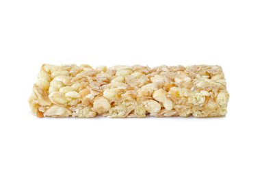 Beyaz zemin üzerinde izole müsli bar veya granola bar.