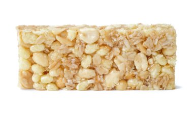 Beyaz zemin üzerinde izole müsli bar veya granola bar.