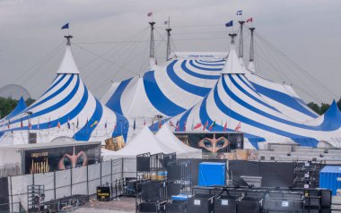 Montreal, Kanada. 5 Temmuz 2019. Montreal Kanada 'daki Cirque du Soleil' in çadırlarının dışında kapalı bir gün.. 