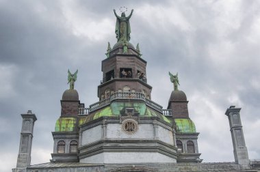 Montreal, Kanada. 5 Temmuz 2019, Montreal Kanada 'daki tarihi Notre de Bonsecours Şapel Binası bulutlu bir günde.