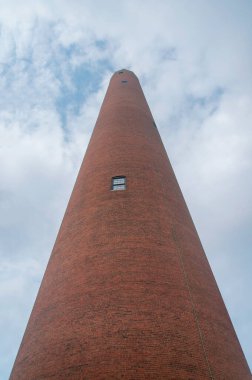 Baltimore Phoenix, güneşli bir gökyüzü gününde Baltimore Maryland 'deki kuleyi vurdu..