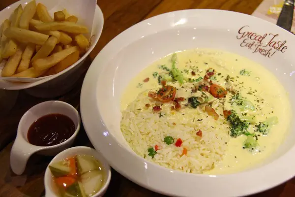 Ticari kullanım için yüksek kaliteli restoran yemek imajı