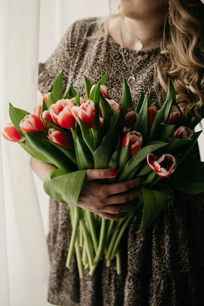 Bukett Rosa Røde Tulipaner – stockfoto
