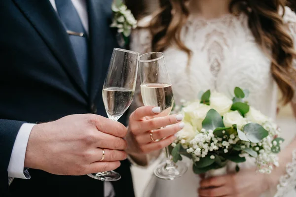 Klassiska Champagneglas Bröllopsbakgrund — Stockfoto