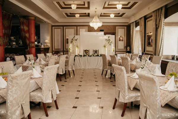 Stock image Wedding celebration in an elegant restaurant