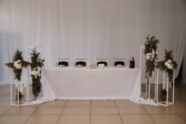 Düğün dekorasyonu bir restoranda bir ziyafette