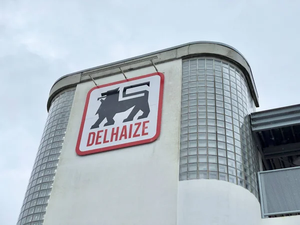 Bruselas Bélgica Febrero 2022 Delhaize Supermarket Chain Exterior Delhaize Group — Foto de Stock