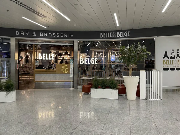 Bruselas Bélgica Febrero 2022 Belle Belge Restaurante Dentro Del Aeropuerto — Foto de Stock