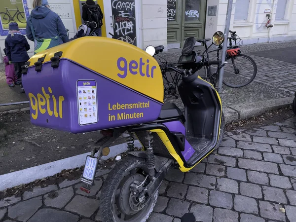 Berlin Allemagne Décembre 2021 Getir Delivery Scooter Startup Turque Offrant Images De Stock Libres De Droits
