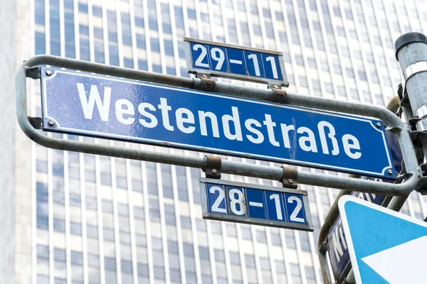 Westendstrasse通り名記号 フランクフルトアムメイン ドイツ — ストック写真
