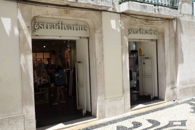 Lizbon, Portekiz - 26 Mayıs 2024: Stradivarius giyim mağazası