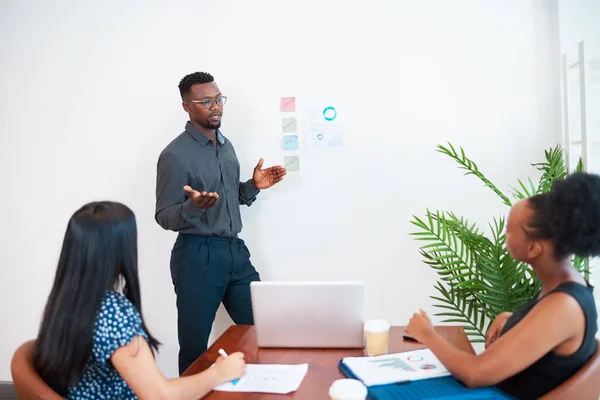 Black Businessman Leads Meeting Giving Presentation Office Boardroom High Quality — Stock Fotó