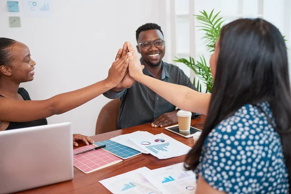 Diverse Team Give Each Other High Five Boardroom Meeting Celebrate — Stock Photo, Image