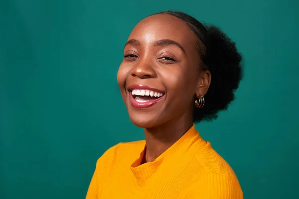 Beautiful Black Woman Laughing Studio Teal Background Fashion Lifestyle Portrait — Stock Photo, Image