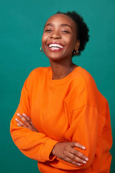 Beautiful Black Woman Smiling Studio Teal Background Fashion Lifestyle Portrait — Stock Photo, Image