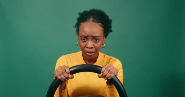 Scared Nervous Learner Driver Wheel Driving Studio Rekaman Berkualitas Tinggi — Stok Video