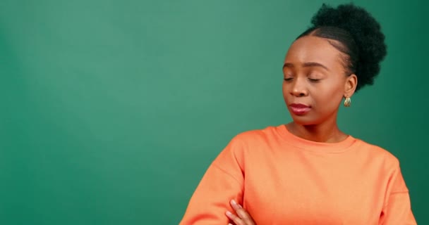 Désapprouver Jeune Femme Noire Fait Parler Geste Main Attitude Studio — Video