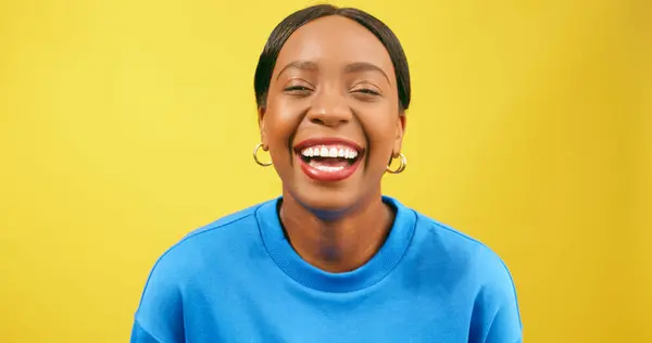 Laughing Young Woman Black Beautiful Yellow Background Studio High Quality — Stock Photo, Image