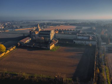 Certosa di Pavia (Gratiarum Carthusia, Santa Maria delle Grazie Manastırı - Sec. XIV), İtalya, Pavia Aerial view.