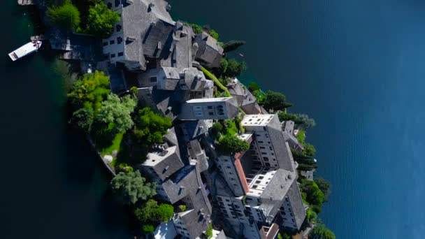 Vertical Footage Ilha San Giulio Lago Orta Itália Vídeo Drone — Vídeo de Stock