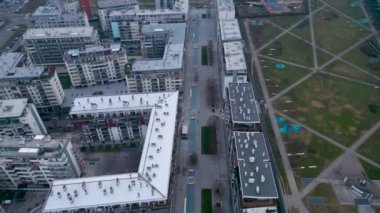 Havadan bakıldığında Santa Giulia yeni yerleşim bölgesi ve iş bölgesi Milano, İtalya, Lombardy 'de.