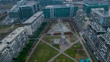 Havadan bakıldığında Santa Giulia yeni yerleşim bölgesi ve iş bölgesi Milano, İtalya, Lombardy 'de.