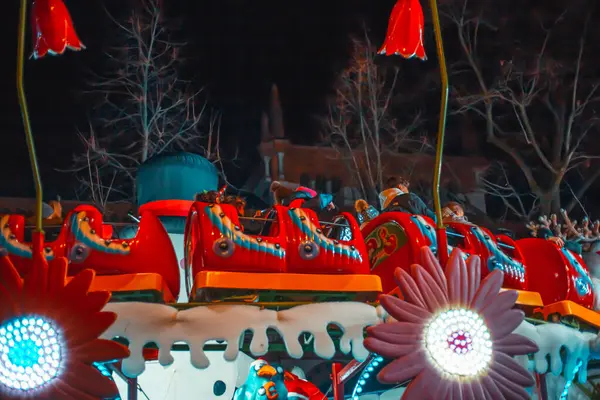 Noel Köyü Milano Villaggio delle Meraviglie. İtalya, Milan 03.01.2024. Yüksek kalite fotoğraf