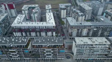 Santa Giulia, İtalya 'nın Milano kentinde Rogoredo ve Talledo bölgeleri arasında yer alan bir yerleşim yeridir. İtalya, Lombardiya, Milan 8.01.2024. Yüksek kalite 4k görüntü