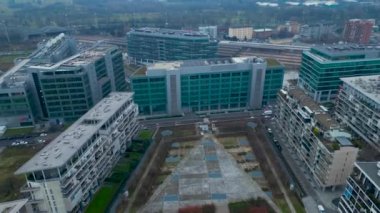 Santa Giulia, İtalya 'nın Milano kentinde Rogoredo ve Talledo bölgeleri arasında yer alan bir yerleşim yeridir. İtalya, Lombardiya, Milan 8.01.2024. Yüksek kalite 4k görüntü