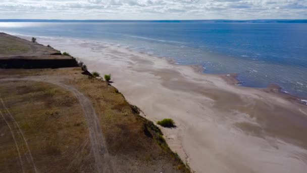 Naturaleza Paleta Drone Filmación Destaca Cálido Día Playa Del Volga — Vídeos de Stock