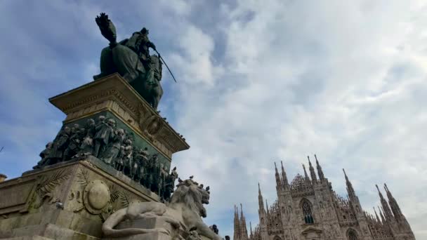 Toeristen Lopen Langs Het Duomo Plein Milaan Langzame Beweging Toerisme — Stockvideo
