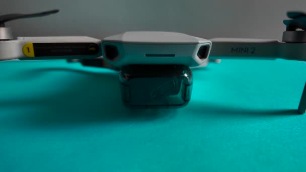 Milano Italia 2024 Drone Sta Caricando Dji Mini Fly Mini — Video Stock