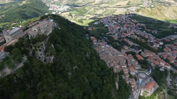 Luchtfoto Van San Marino Republiek Fort Oude Stad Hoge Kwaliteit — Stockvideo