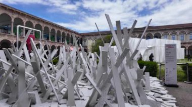 2024 Milano Tasarım Haftası 'nın en iyisi. Milan Üniversitesi, Via Festa del Perdono, İtalya, Milano 20.04.2024. 