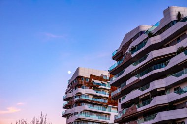 Milan, İtalya Şehir hayatının modern mimarisi. Yüksek kalite fotoğraf