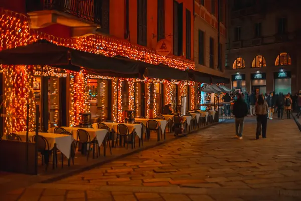 Noel zamanı Milan. İtalya, Milan 27.12.2023. Yüksek kalite fotoğraf
