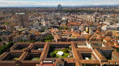 Milano tasarım haftası 2024 'te Milano İHA fotoğraf üniversitesi. Botanik bahçesi ve gözlemevi bulunan çok disiplinli üniversiteler. İtalya, Milan 20.04.2024.