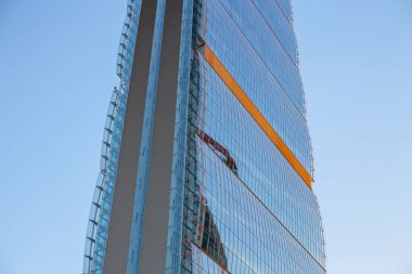 Milano, İtalya 'daki cam binalar. CityLife Alışveriş Bölgesi - yeni ticari ve konut alanı. Finans, ekonomi, gelecekteki kavramlar. Yüksek kalite fotoğraf