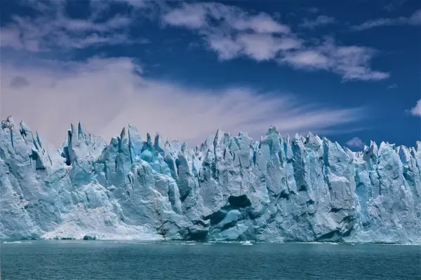 Buzul, buz ve göl, Perito Moreno, Patagonya, Arjantin