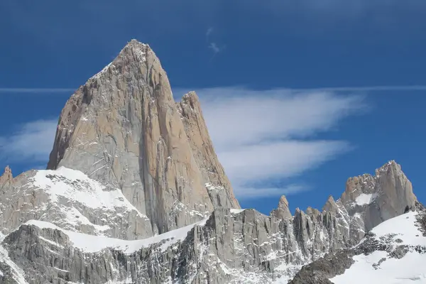 Patagonya 'nın güneyindeki Arjantin' in güzel dağları. Monte Fit Roy.