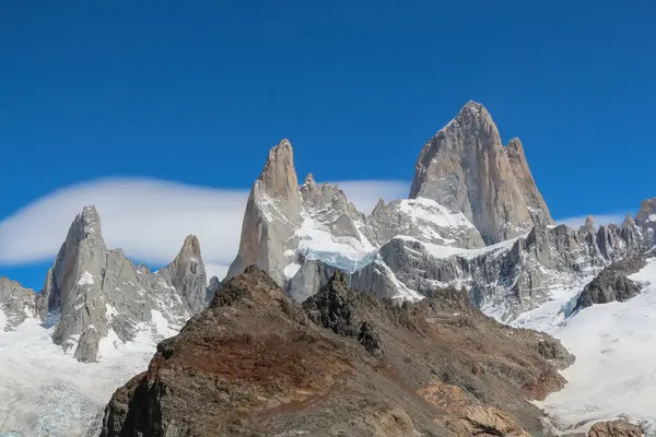 Patagonya 'nın güneyindeki Arjantin' in güzel dağları. Monte Fit Roy.