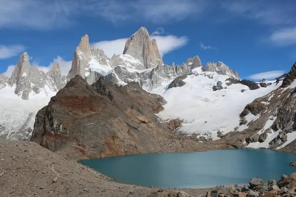 Patagonya 'nın güneyindeki Arjantin' in güzel dağları. Monte Fit Roy.