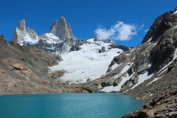 Patagonya 'nın güneyindeki Arjantin' in güzel dağları