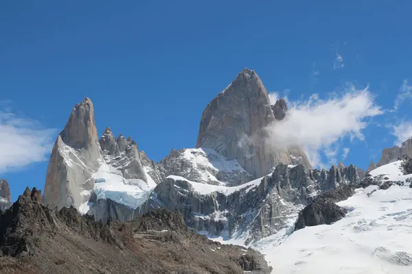 Patagonya 'nın güneyindeki Arjantin' in güzel dağları