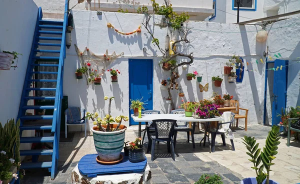 Corralejo Fuerteventura Spain May 2023 Traditional Courtyard Table Steps — Stock Photo, Image
