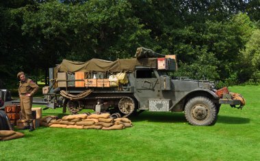 SILSOE, BEDFORDSHIRE, İNGİLTAN 19 AĞUSTOS 2023: klasik M3 Zırhlı Parça